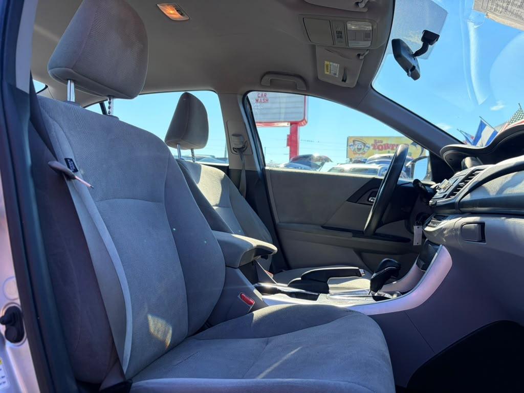 Honda Accord LX Sedan CVT 2013
