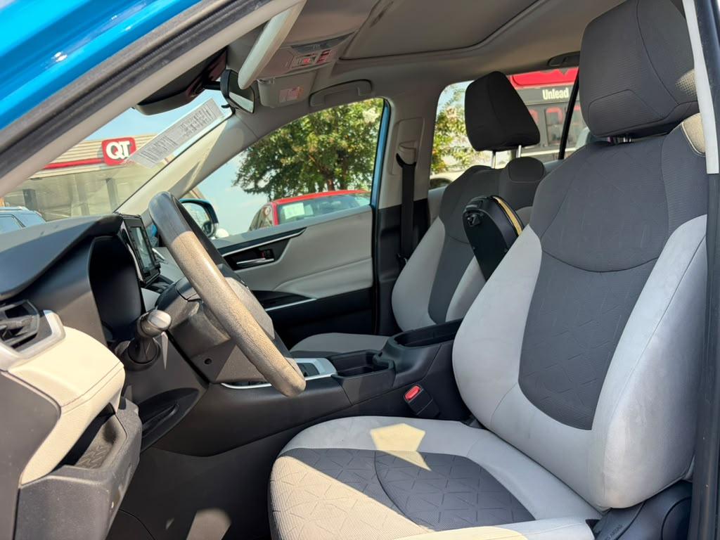 Toyota RAV4 XLE 2019