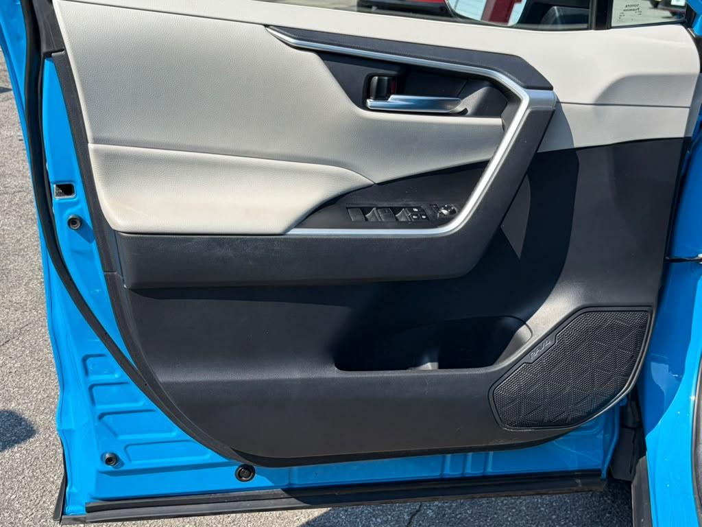 Toyota RAV4 XLE 2019