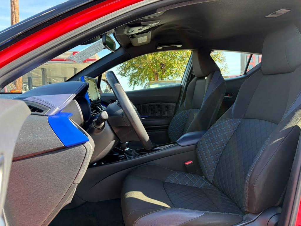 Toyota C-HR XLE 2020