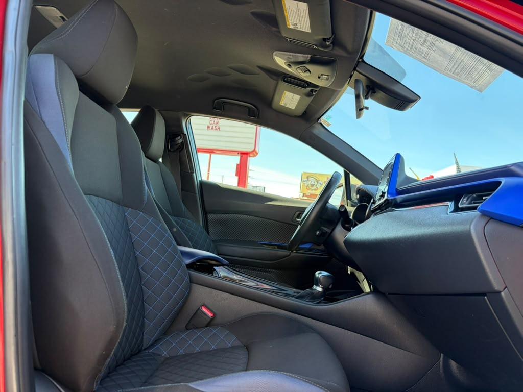 Toyota C-HR XLE 2020