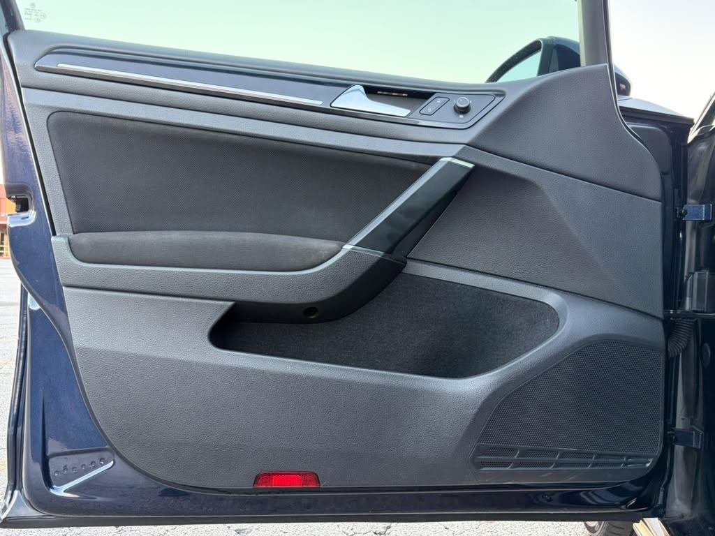 Volkswagen Golf GTI S 6A 4-Door 2017