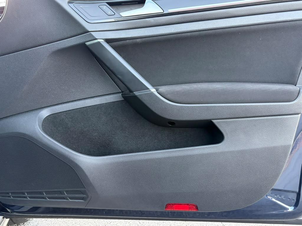 Volkswagen Golf GTI S 6A 4-Door 2017