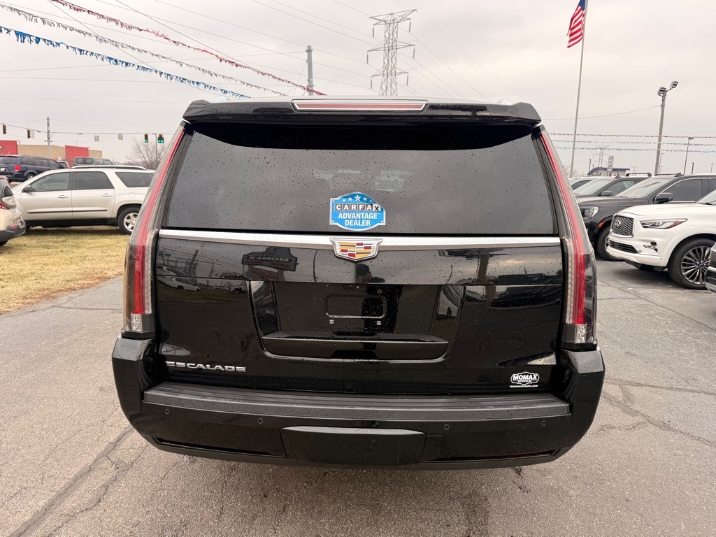 Cadillac Escalade ESV Luxury 4WD 2017