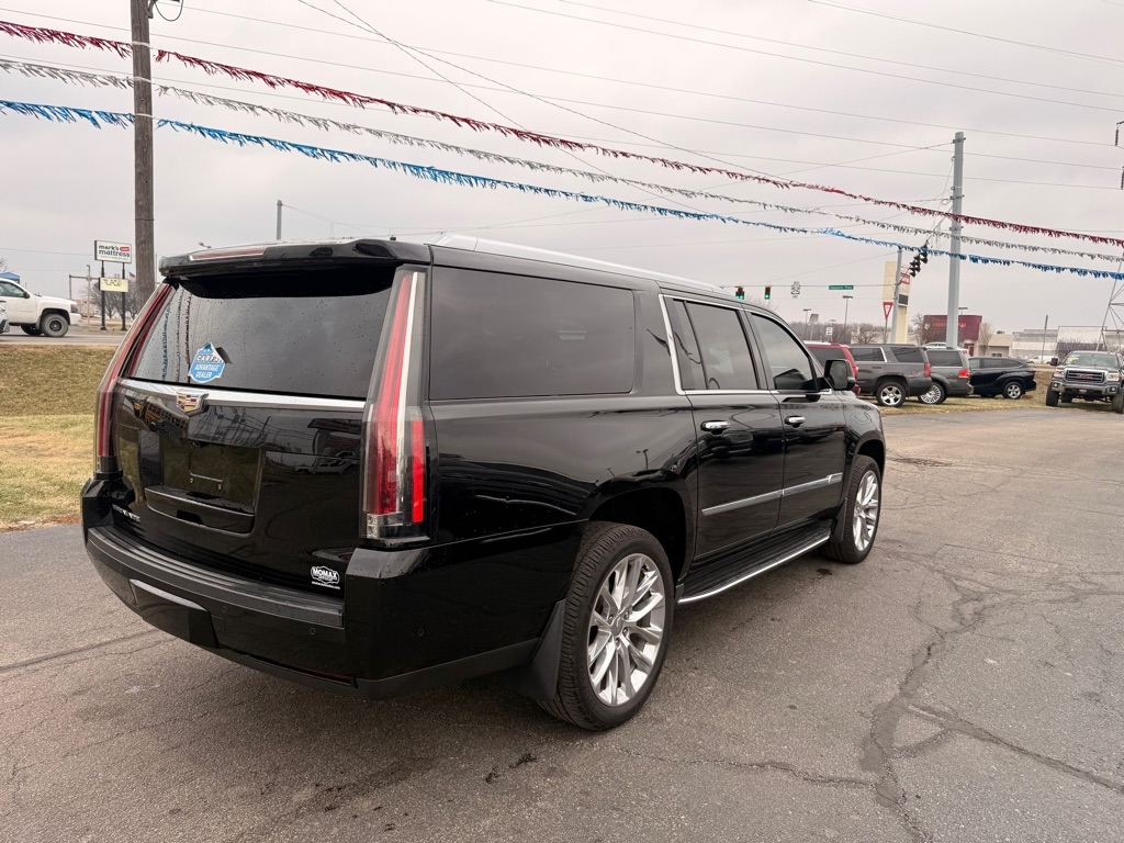 Cadillac Escalade ESV Luxury 4WD 2017