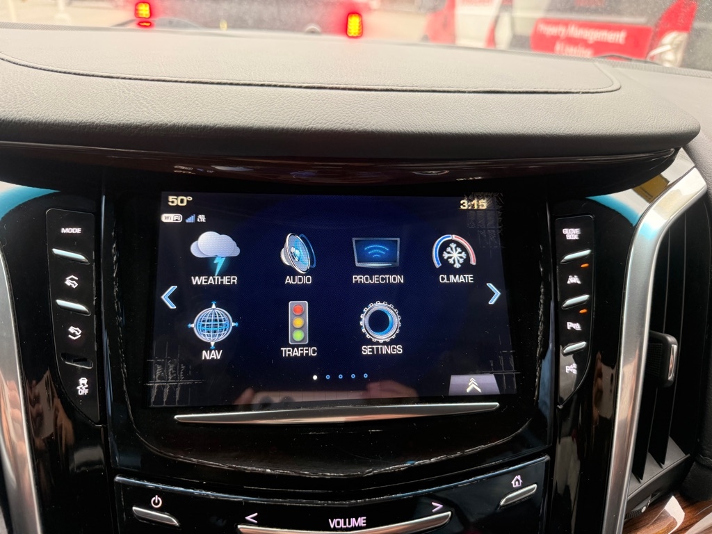 Cadillac Escalade ESV Luxury 4WD 2017