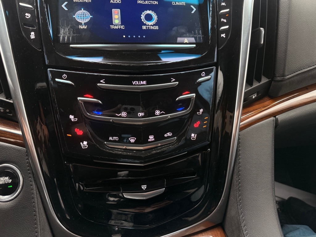 Cadillac Escalade ESV Luxury 4WD 2017