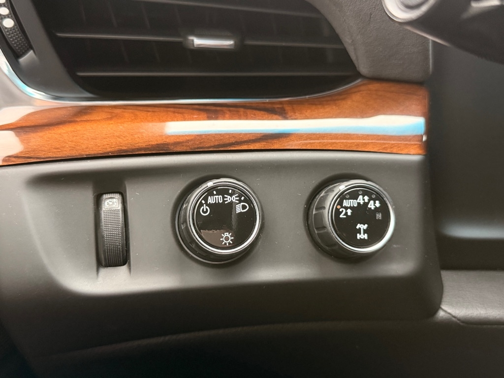 Cadillac Escalade ESV Luxury 4WD 2017