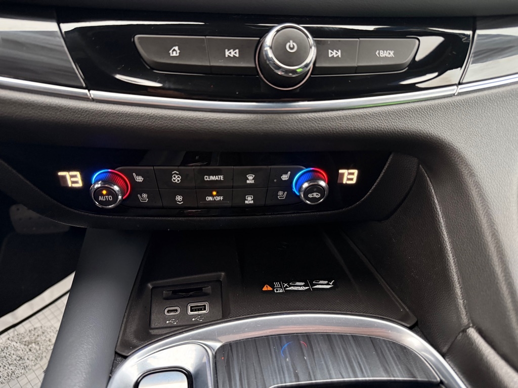 Buick Enclave Premium AWD 2022