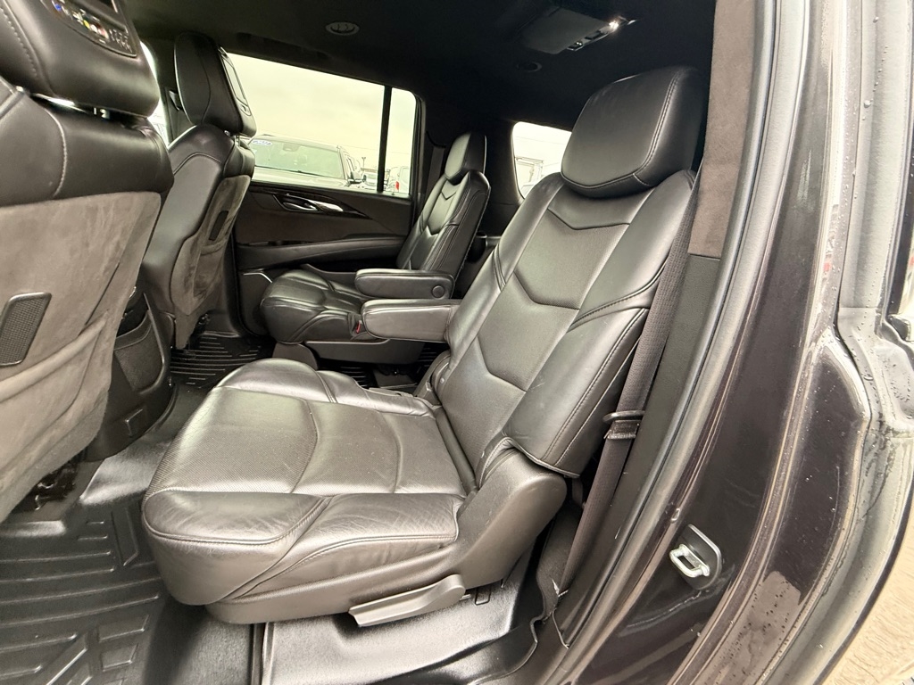 Cadillac Escalade ESV Platinum 4WD 2015