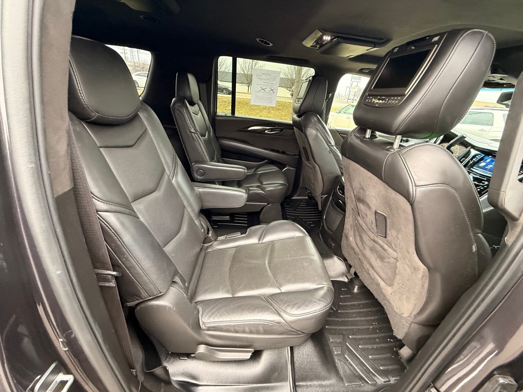 Cadillac Escalade ESV Platinum 4WD 2015