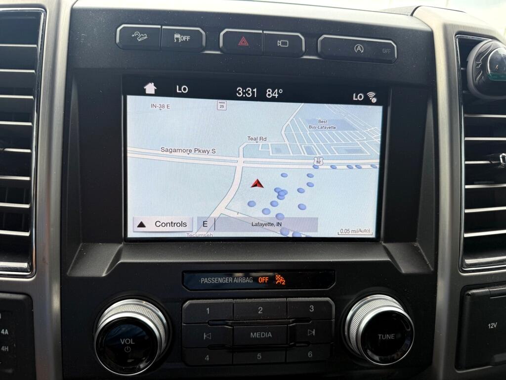 Ford F-150 Platinum SuperCrew 5.5-ft. Bed 4WD 2018 Ford F-150 Platinum SuperCrew 5.5-ft. Bed 4WD 2018