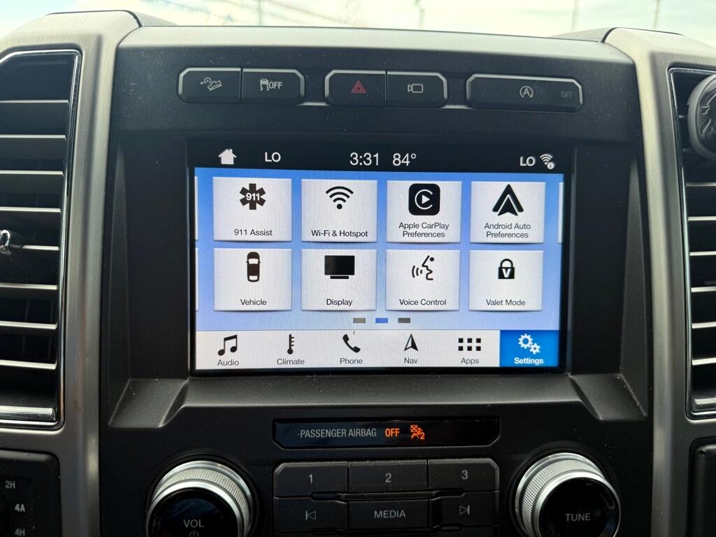 Ford F-150 Platinum SuperCrew 5.5-ft. Bed 4WD 2018 Ford F-150 Platinum SuperCrew 5.5-ft. Bed 4WD 2018