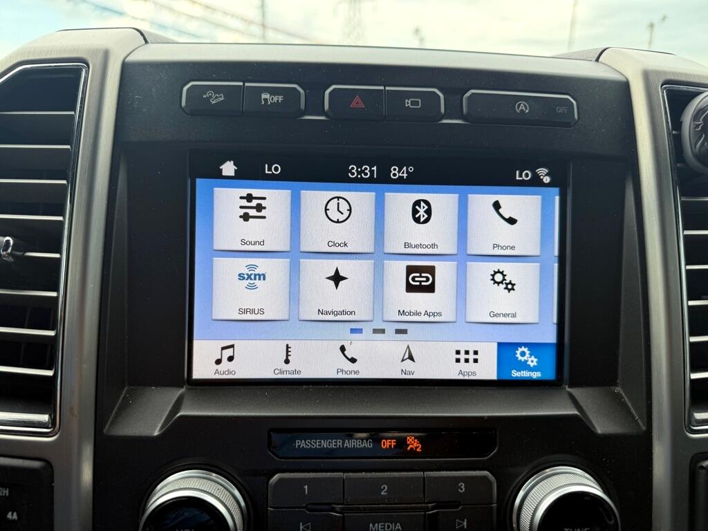 Ford F-150 Platinum SuperCrew 5.5-ft. Bed 4WD 2018 Ford F-150 Platinum SuperCrew 5.5-ft. Bed 4WD 2018