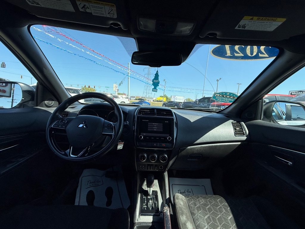 Mitsubishi Outlander Sport 2.0 ES CVT 2021 Mitsubishi Outlander Sport 2.0 ES CVT 2021