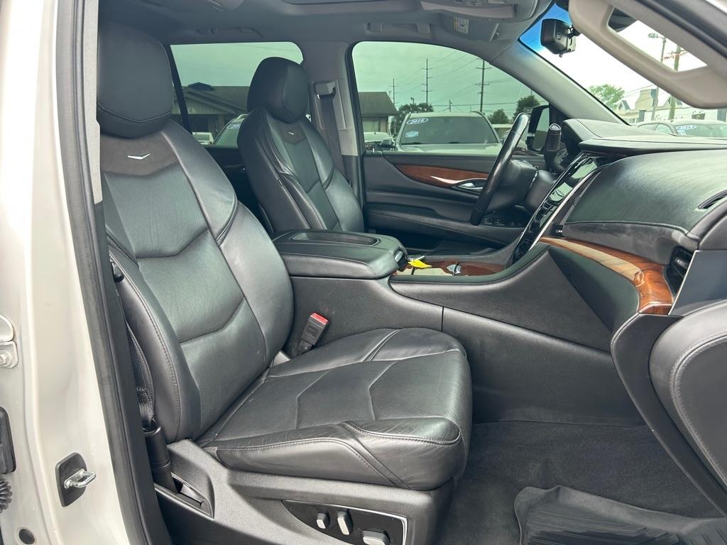 Cadillac Escalade Luxury 4WD 2018