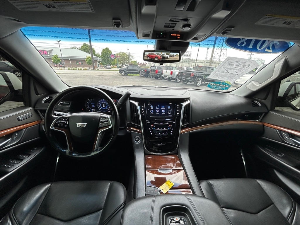 Cadillac Escalade Luxury 4WD 2018
