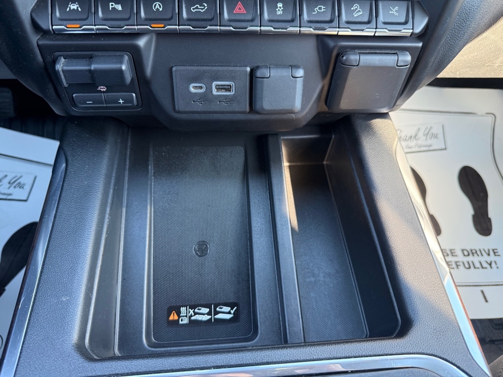 GMC Sierra 1500 Denali Crew Cab 4WD 2020 GMC Sierra 1500 Denali Crew Cab 4WD 2020