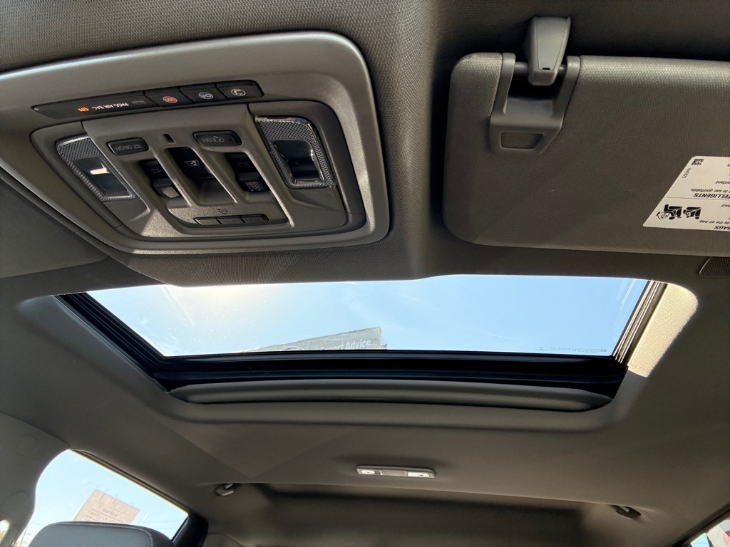 GMC Sierra 1500 Denali Crew Cab 4WD 2020 GMC Sierra 1500 Denali Crew Cab 4WD 2020