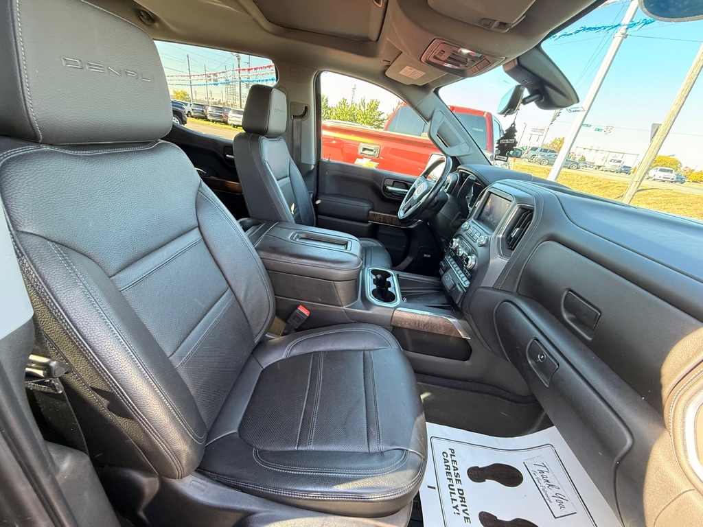 GMC Sierra 1500 Denali Crew Cab 4WD 2020 GMC Sierra 1500 Denali Crew Cab 4WD 2020