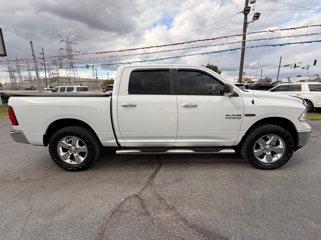 RAM 1500 SLT Crew Cab SWB 4WD 2016 RAM 1500 SLT Crew Cab SWB 4WD 2016