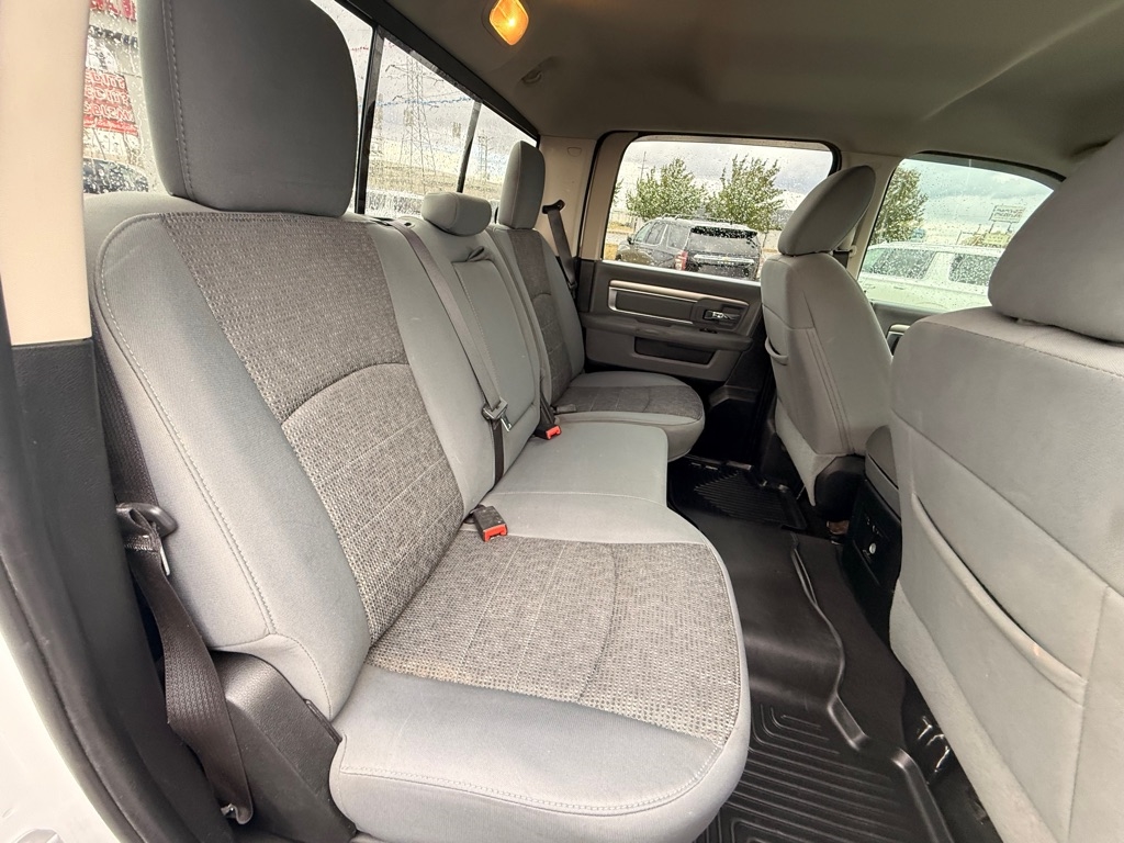 RAM 1500 SLT Crew Cab SWB 4WD 2016 RAM 1500 SLT Crew Cab SWB 4WD 2016