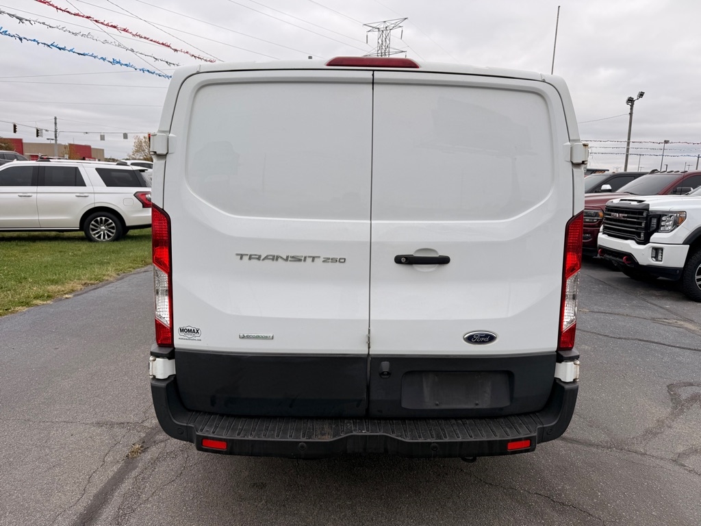 Ford Transit 250 Van Low Roof w/Sliding Pass. 130-in. WB 2019 Ford Transit 250 Van Low Roof w/Sliding Pass. 130-in. WB 2019