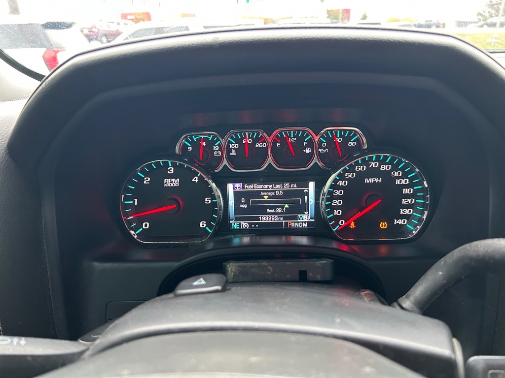 Chevrolet Silverado 1500 LTZ Crew Cab 4WD 2015 Chevrolet Silverado 1500 LTZ Crew Cab 4WD 2015
