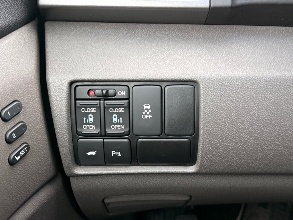 Honda Odyssey Touring 2012