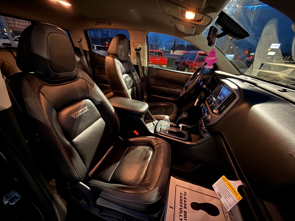 GMC Canyon All Terrain Crew Cab w/Cloth Long Box 4WD 2019