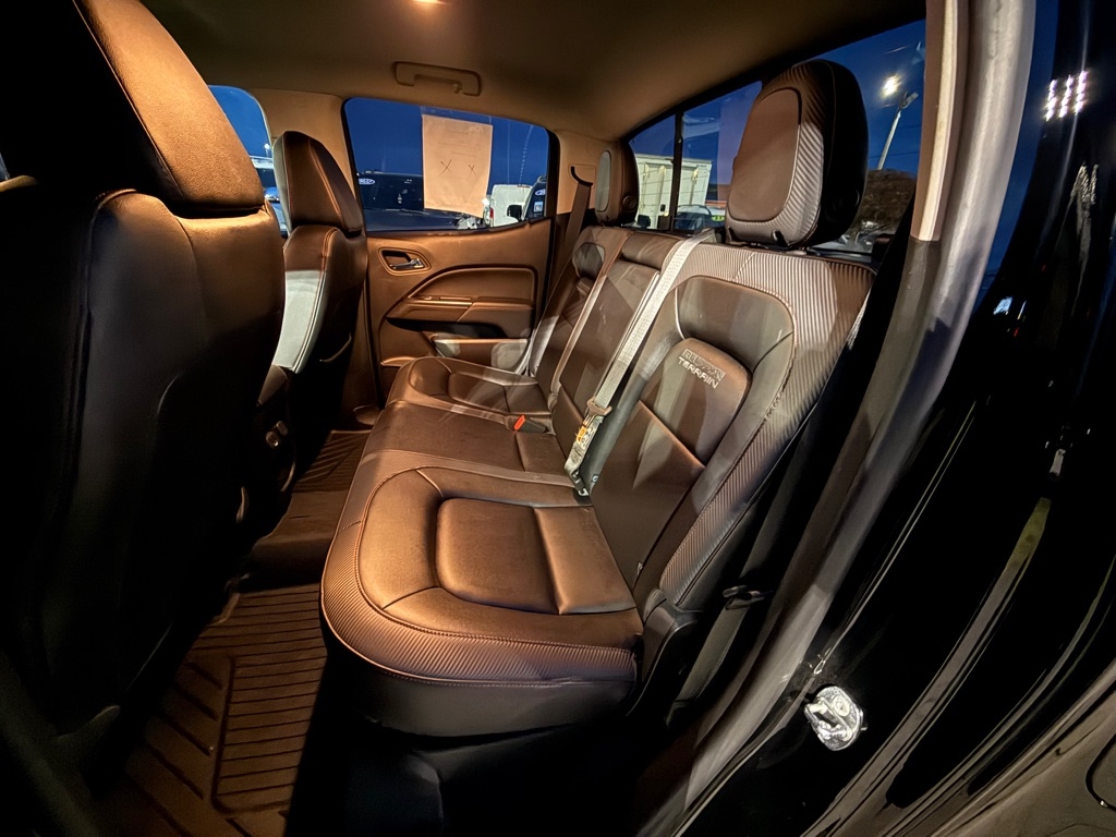 GMC Canyon All Terrain Crew Cab w/Cloth Long Box 4WD 2019