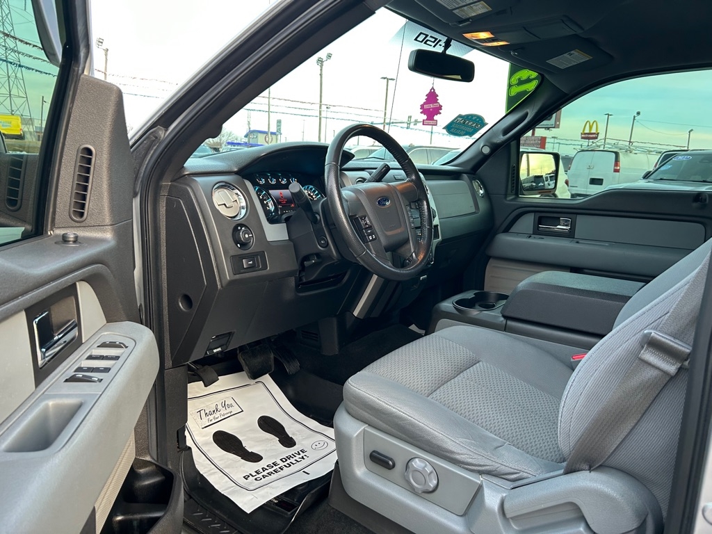 Ford F-150 XL SuperCrew 5.5-ft. Bed 4WD 2013