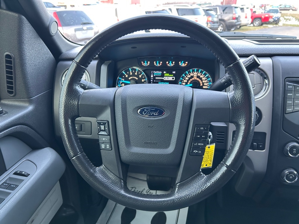 Ford F-150 XL SuperCrew 5.5-ft. Bed 4WD 2013