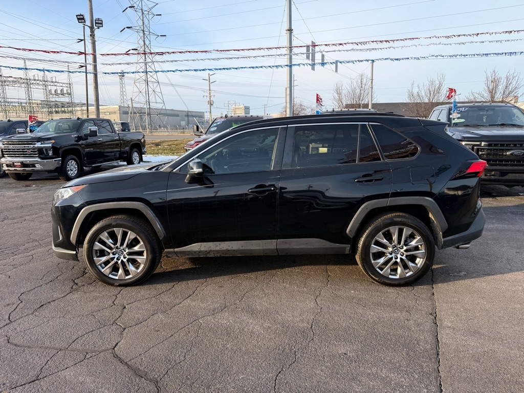 Toyota RAV4 XLE Premium 2021