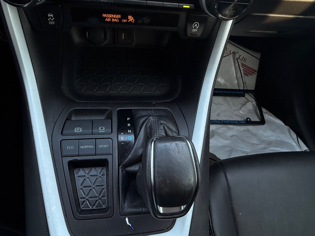 Toyota RAV4 XLE Premium 2021