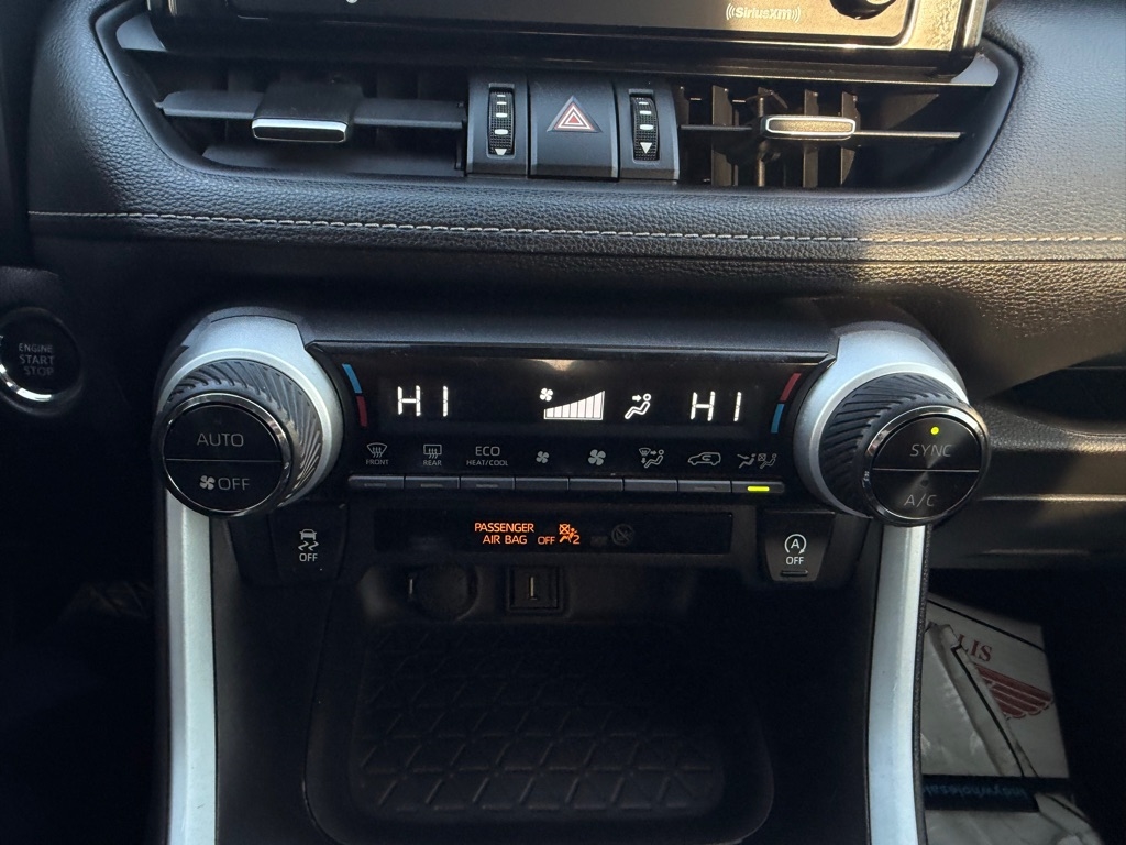 Toyota RAV4 XLE Premium 2021