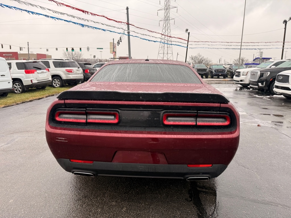 Dodge Challenger SXT 2020