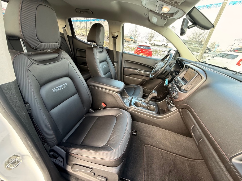 GMC Canyon All Terrain Crew Cab w/Cloth Long Box 4WD 2019