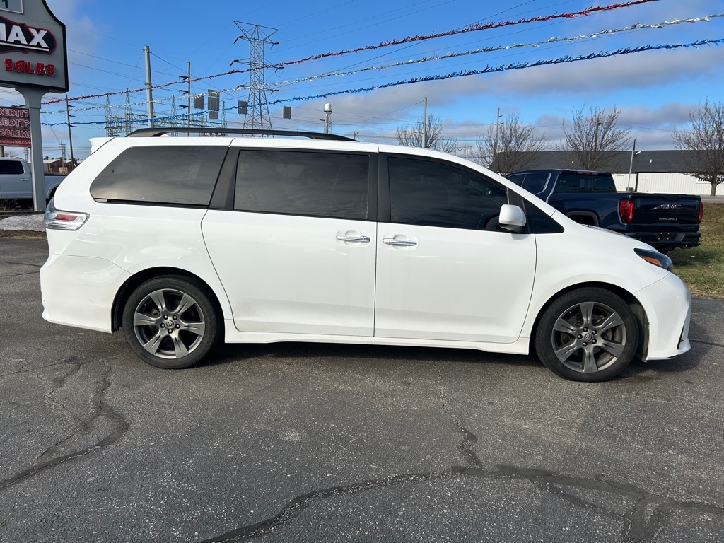 Toyota Sienna SE 8-Passenger 2020