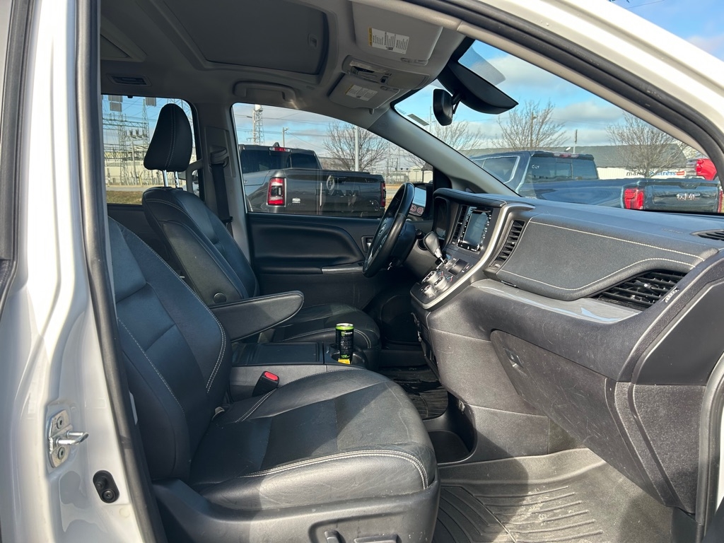 Toyota Sienna SE 8-Passenger 2020
