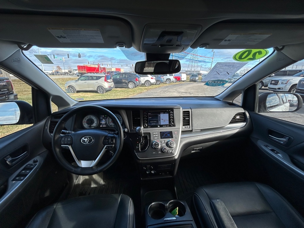 Toyota Sienna SE 8-Passenger 2020