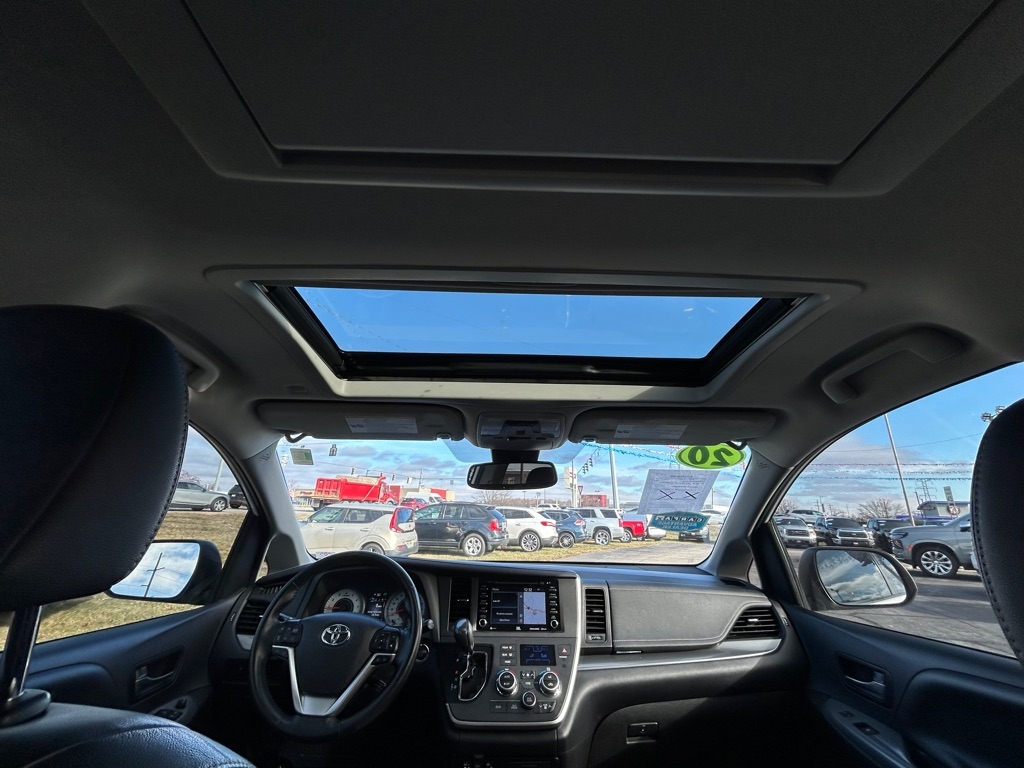 Toyota Sienna SE 8-Passenger 2020