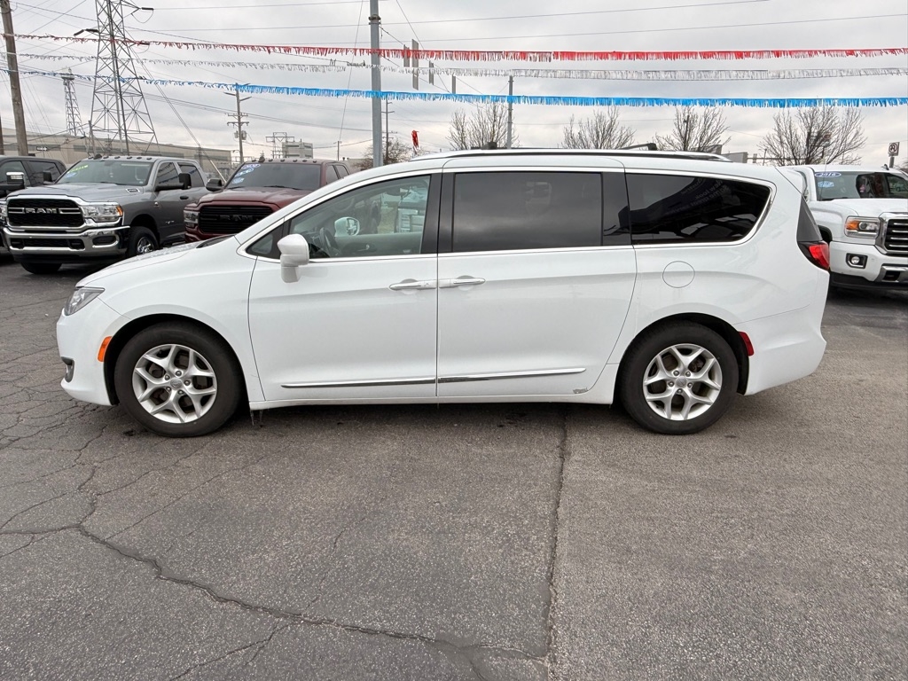 Chrysler Pacifica Touring-L Plus 2017
