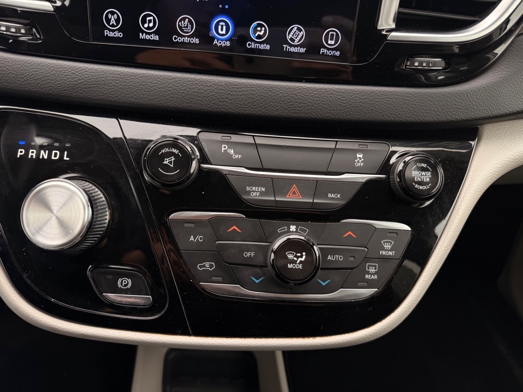 Chrysler Pacifica Touring-L Plus 2017