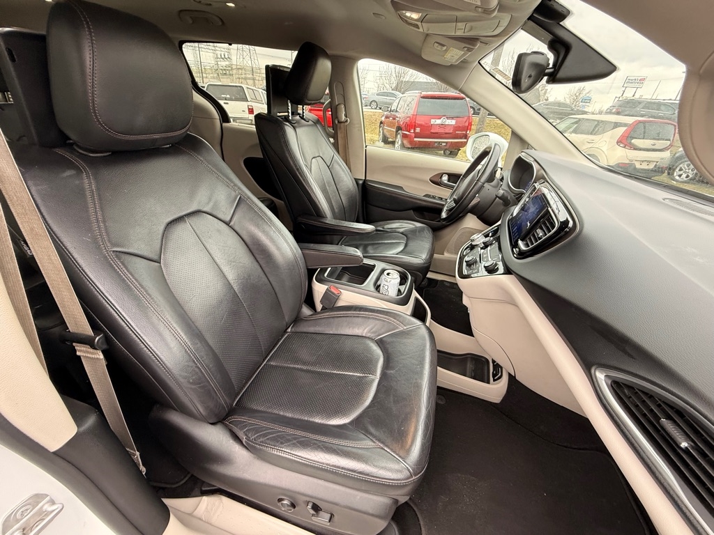 Chrysler Pacifica Touring-L Plus 2017