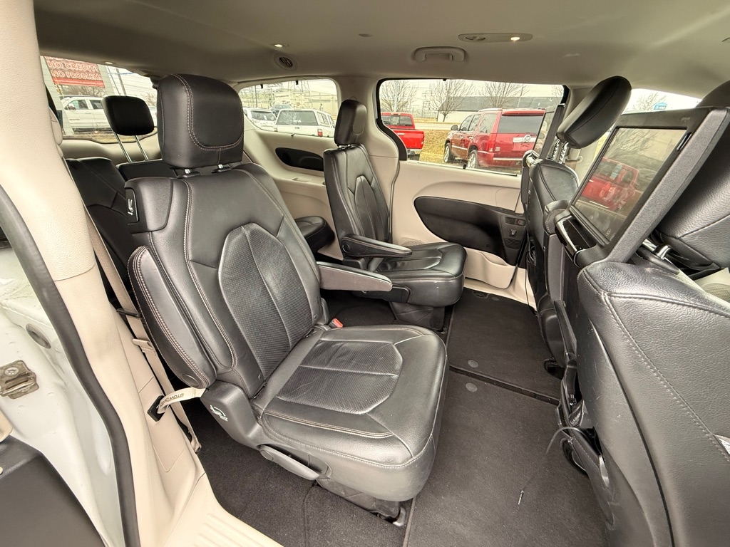 Chrysler Pacifica Touring-L Plus 2017