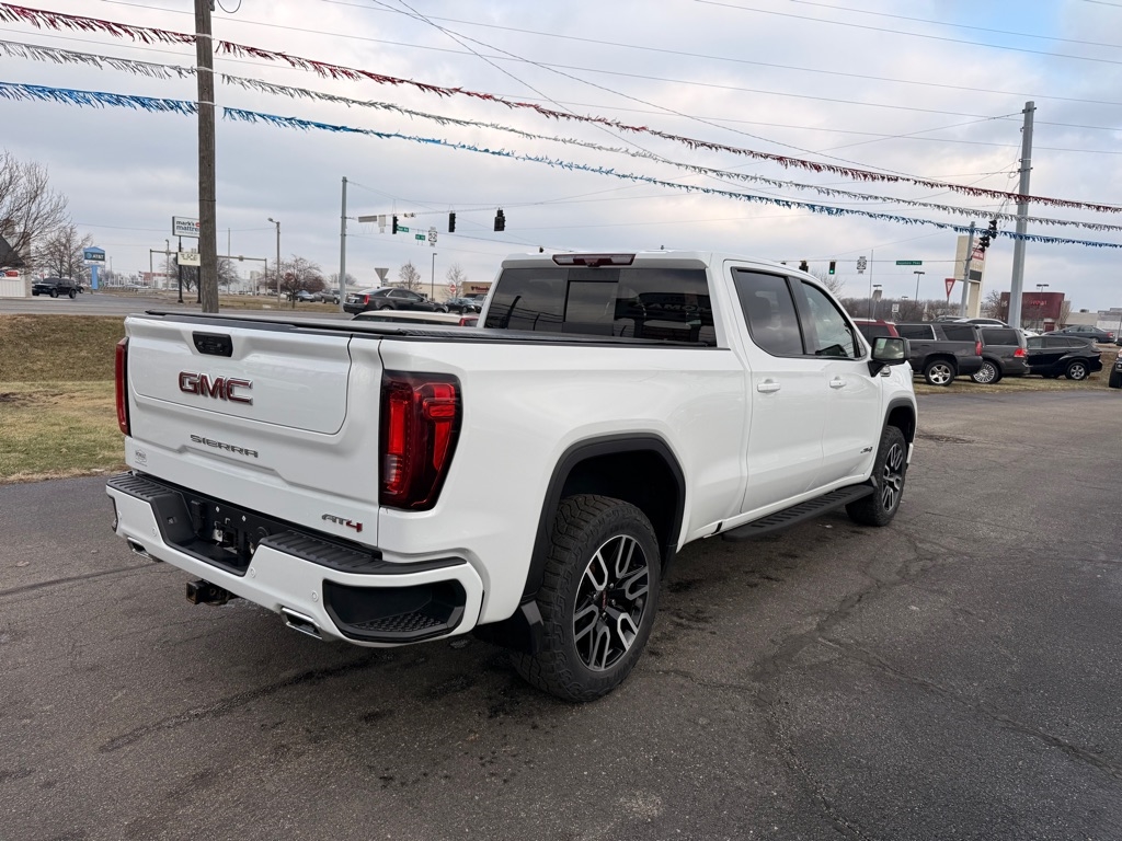 GMC Sierra 1500 AT4 Crew Cab 4WD 2022