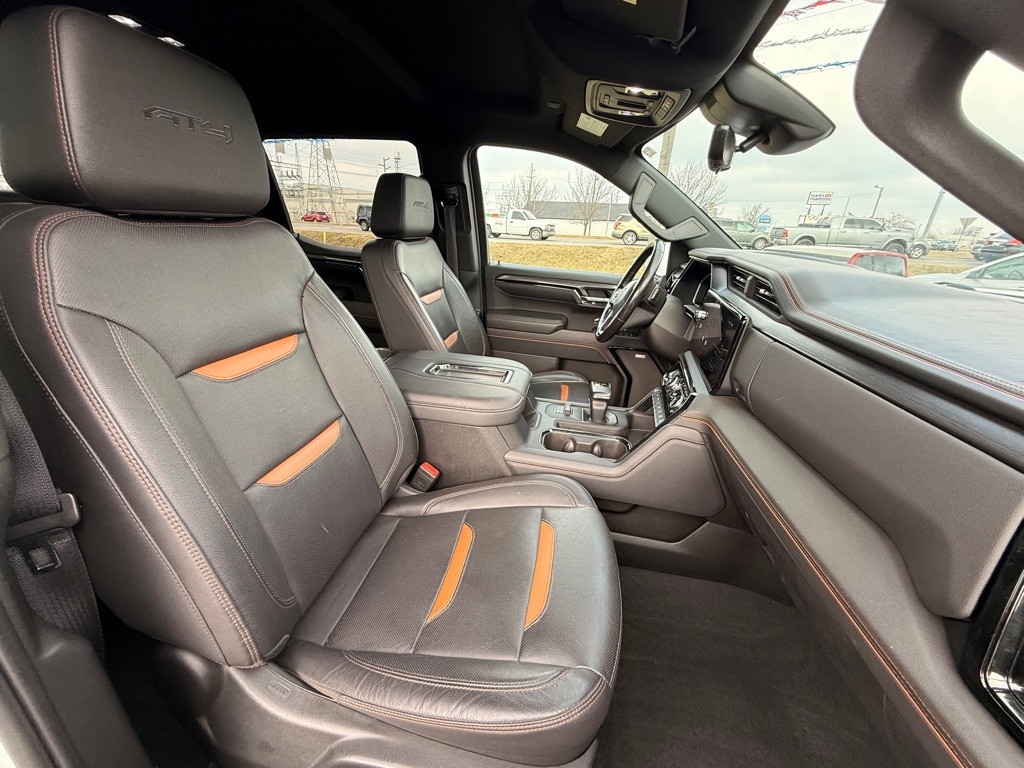 GMC Sierra 1500 AT4 Crew Cab 4WD 2022