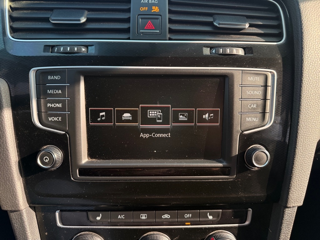 Volkswagen GTI SE 6M 4-Door 2016