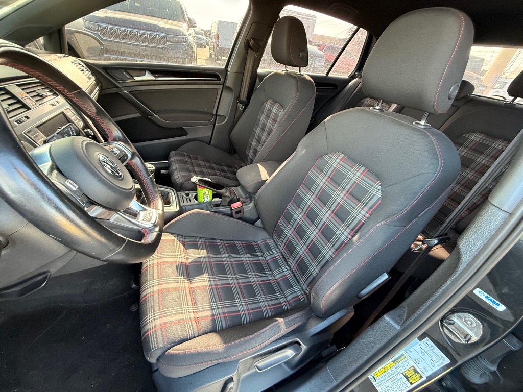 Volkswagen GTI SE 6M 4-Door 2016